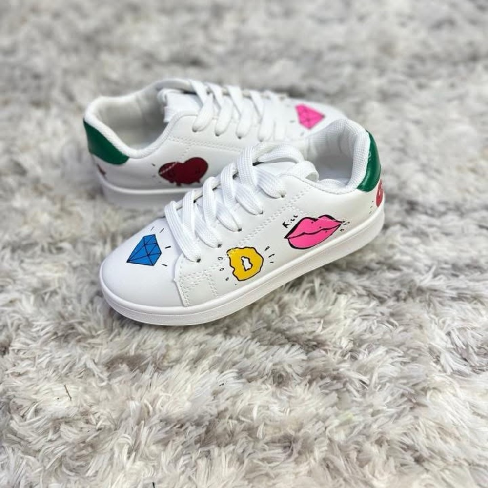 Yoki Kids White Sneakers with Fun Prints